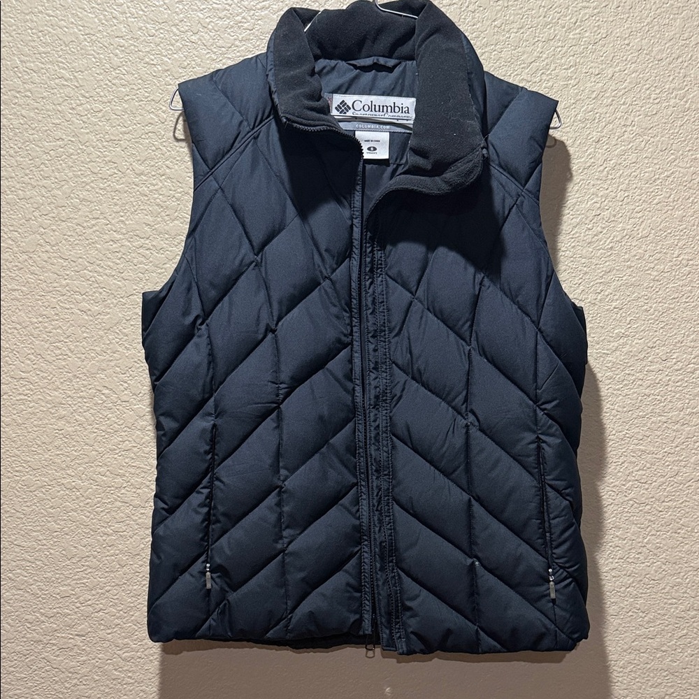 Vintage Like New Columbia Dark Quilted Vest